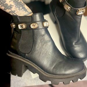 Steve Madden Amulet Black Boots